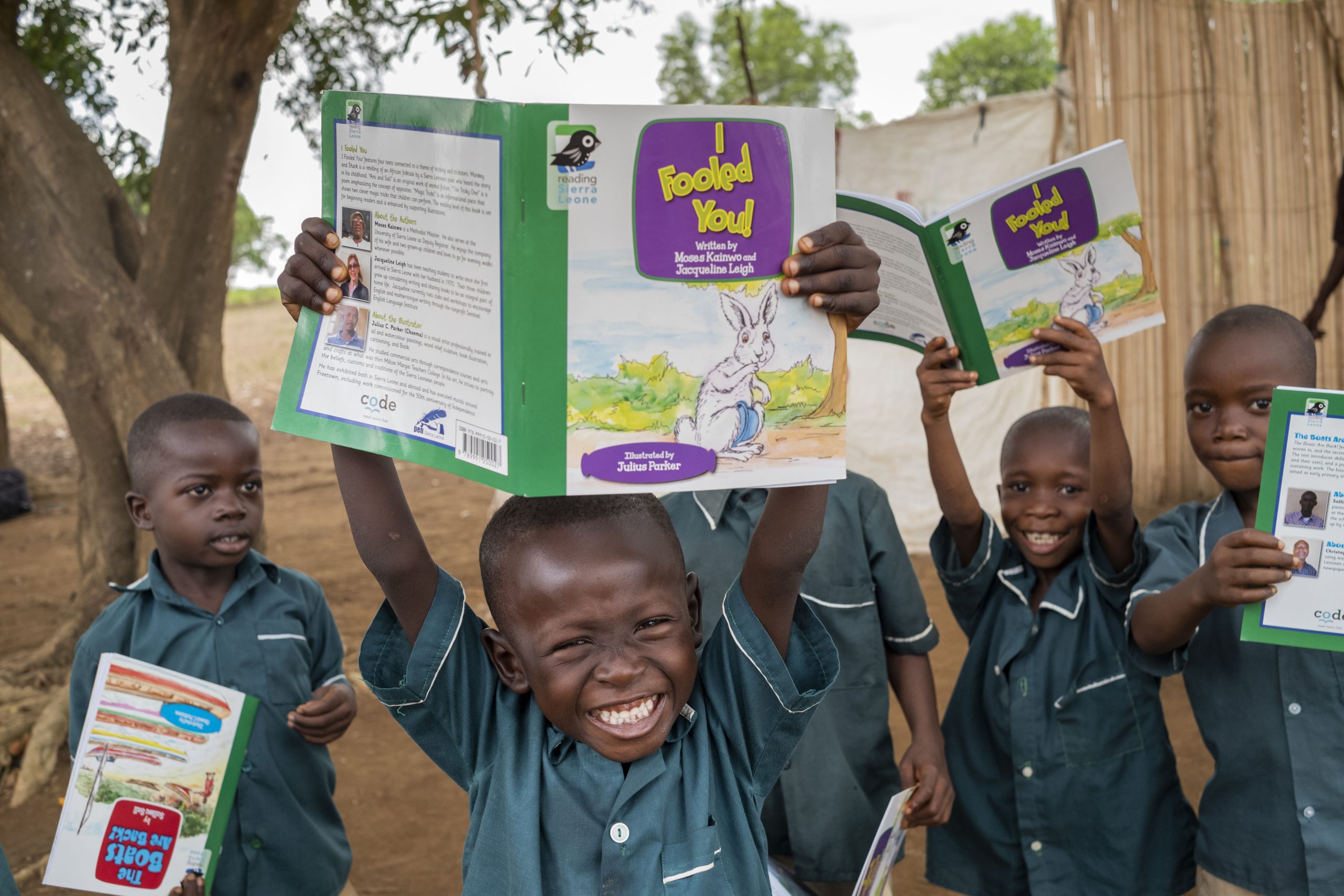 During a mission to deliver books in Sierra Leone in May 12-20, 2019, CODE together with our local partners, works with teachers, librarians, writers, and publishers to support and sustain the development of literacy learning in schools.
Photo by Peter Bregg